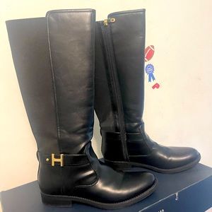 Used women Tommy Hilfigure boots 9/10 condition